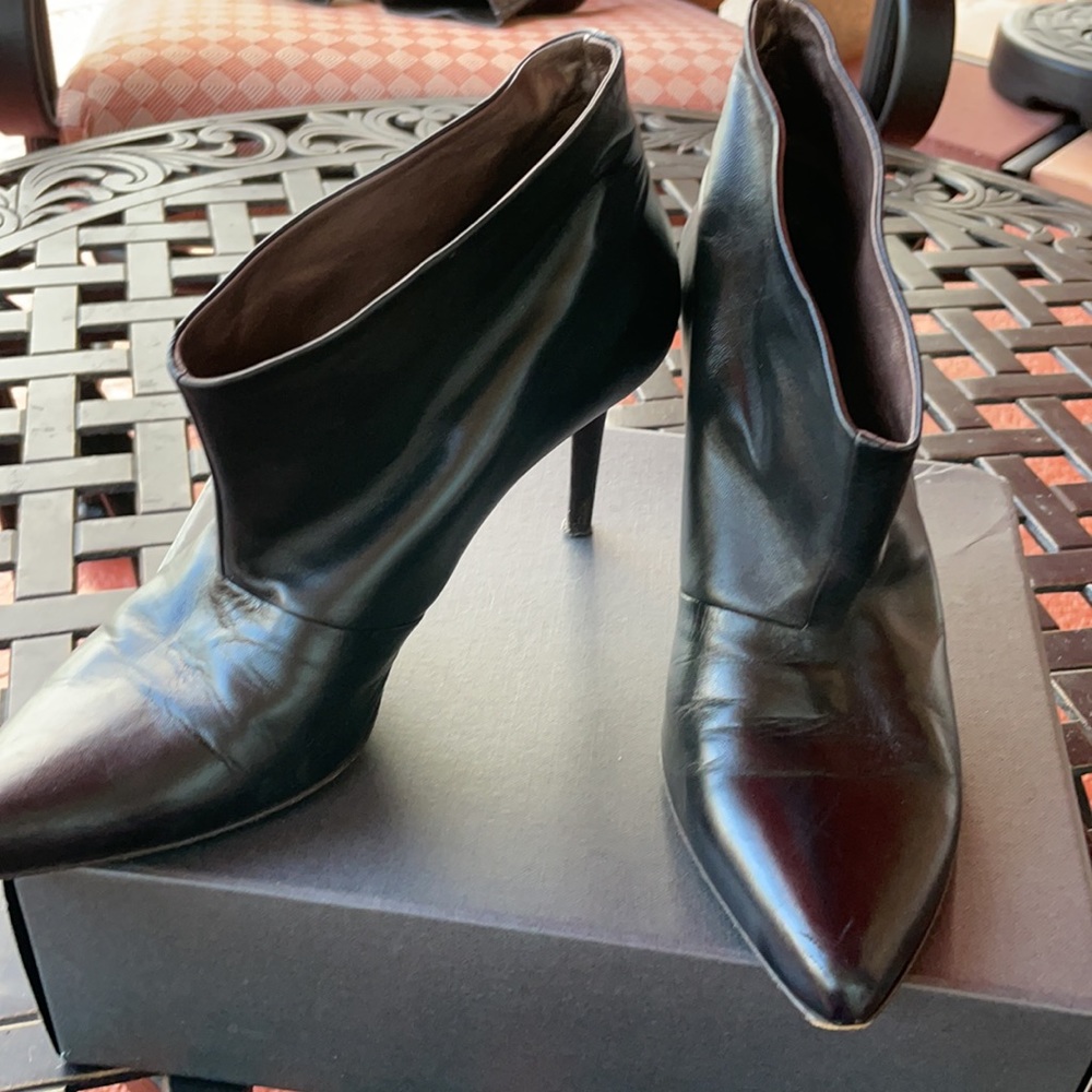 Max Azria Collection BCBG Leather Bootie 8.5